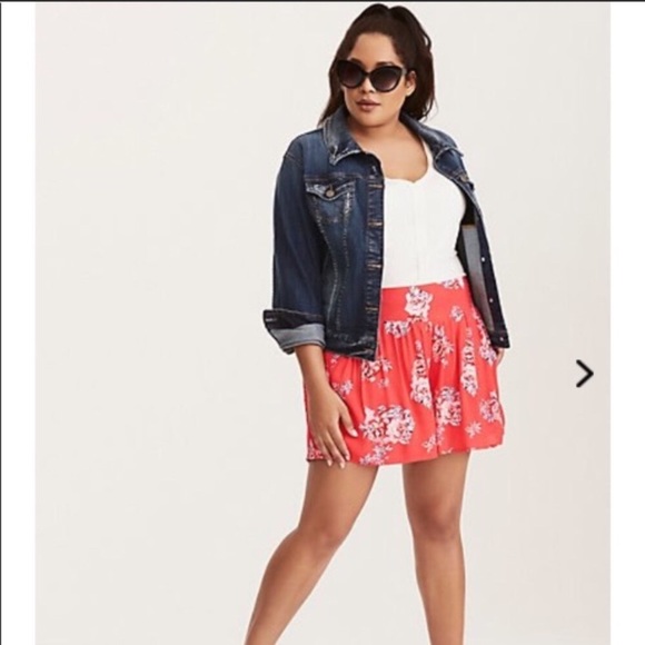 torrid Pants - TORRID Plus Size Floral Print Gauze Pull On Shorts